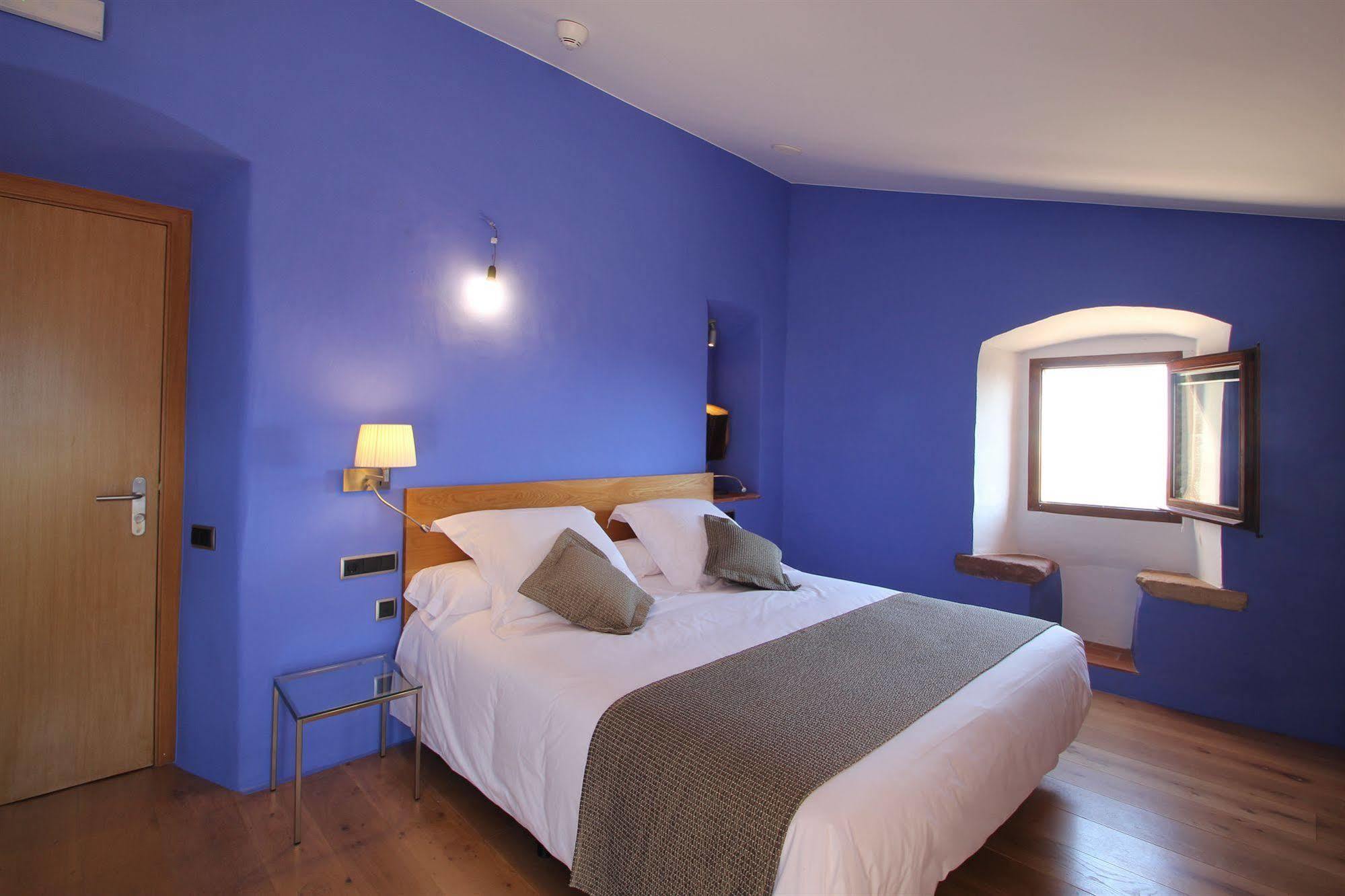 Hotel Can Cuch Canoves Luaran gambar