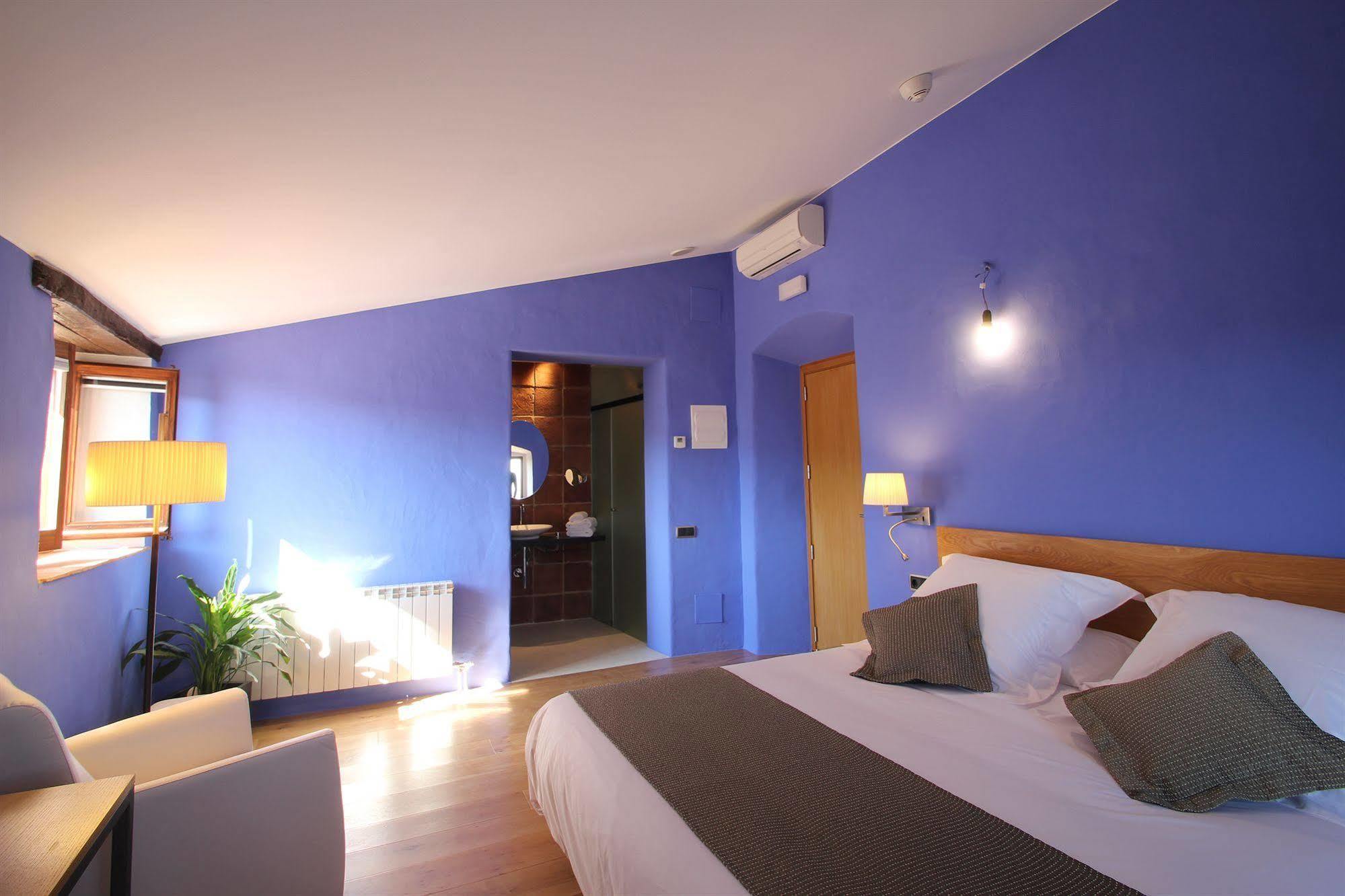 Hotel Can Cuch Canoves Luaran gambar